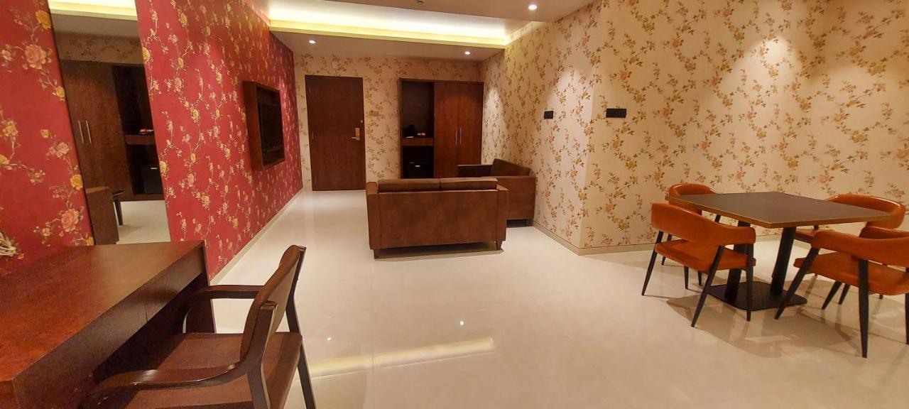 Hotel Madhuban Silvassa Exteriér fotografie