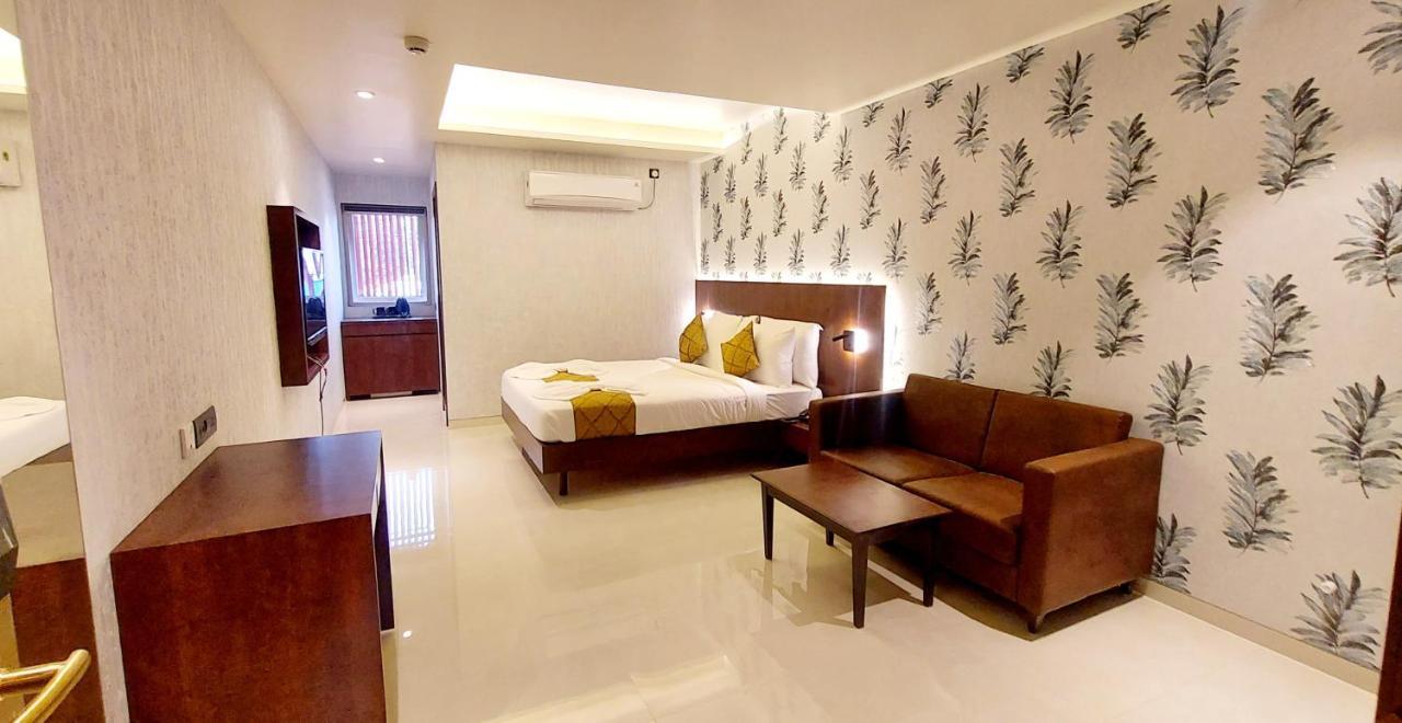 Hotel Madhuban Silvassa Exteriér fotografie