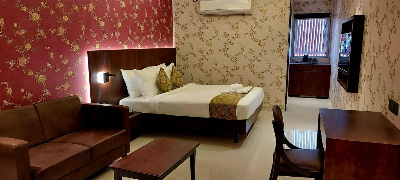Hotel Madhuban Silvassa Exteriér fotografie