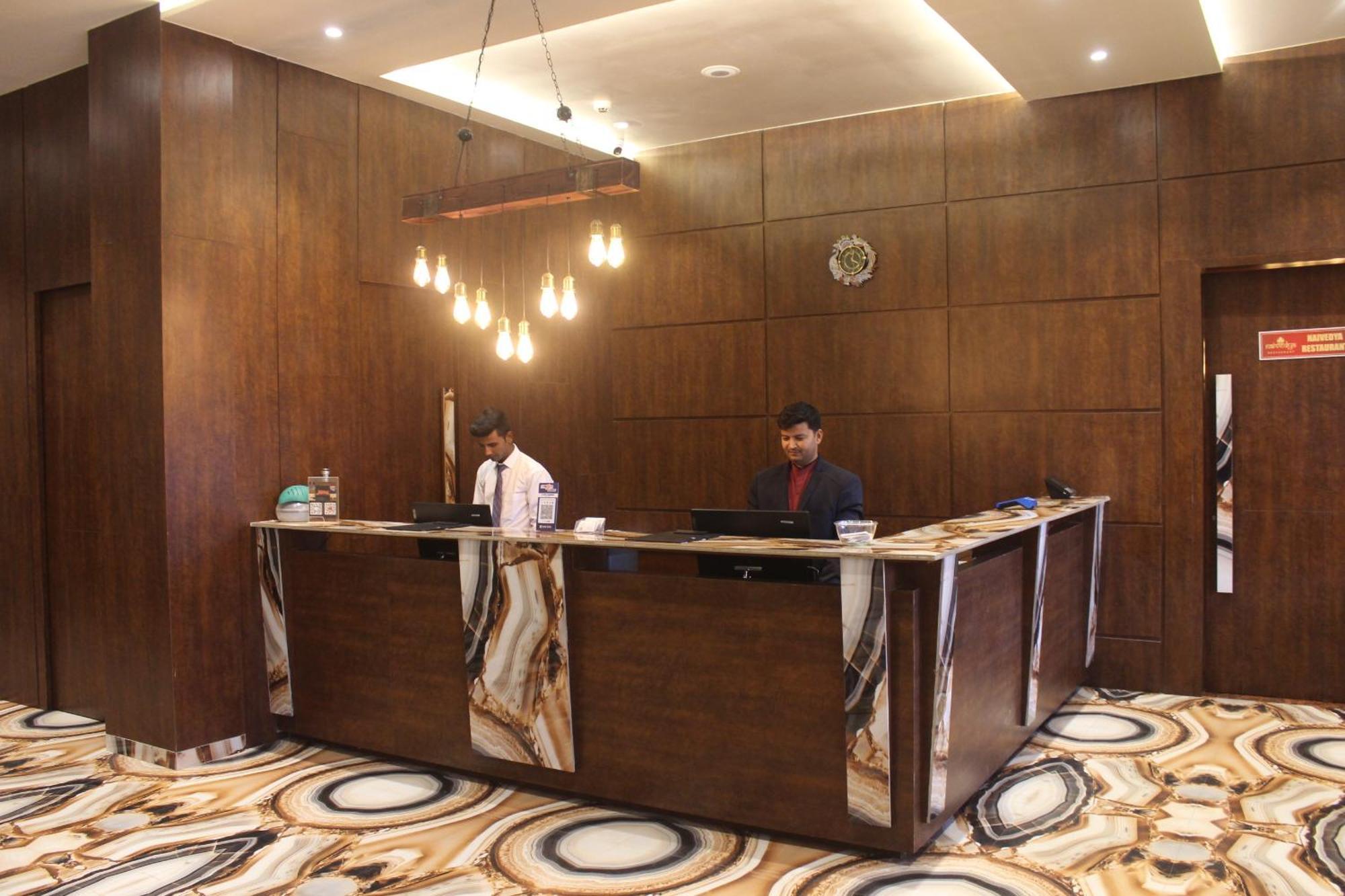 Hotel Madhuban Silvassa Exteriér fotografie